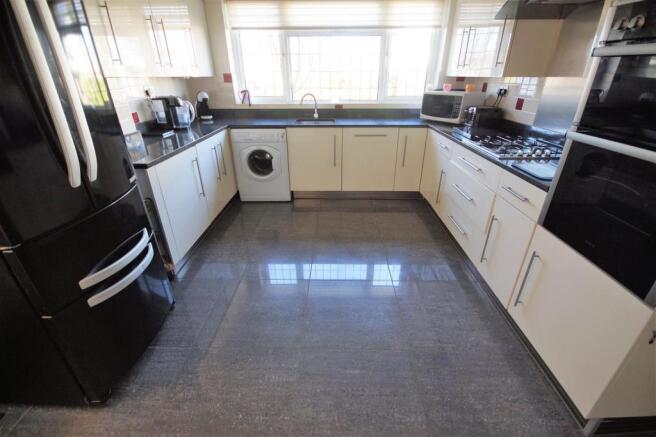 Kitchen / Breakfast Room