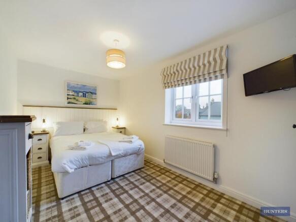 4 bed Detached for sale Image 12
