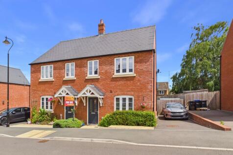Saxon Way, Towcester, NN12