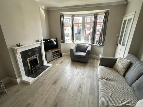 3 bed Semi-Detached for sale Image 2