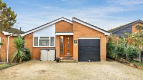 38, Edgeworth Drive, Carterton OX18 3LN