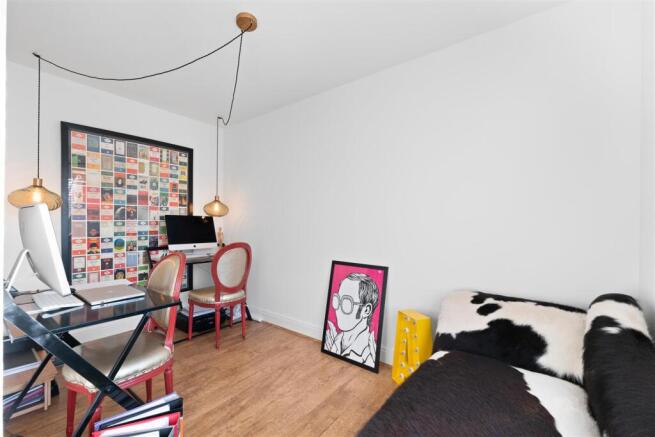 BEDROOM 5