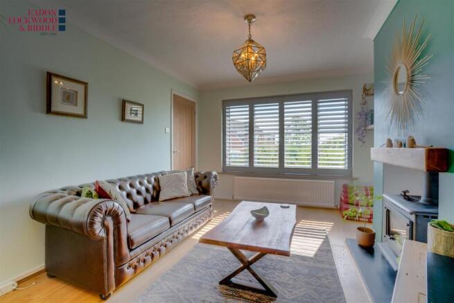 3 bed Semi-Detached for sale Image 8
