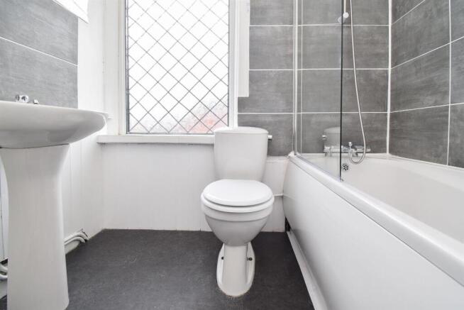 2 bed End of Terrace to rent Image 10