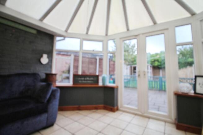 5 bed Semi-Detached for sale Image 7