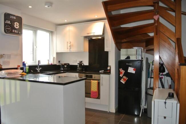 Kitchen.JPG