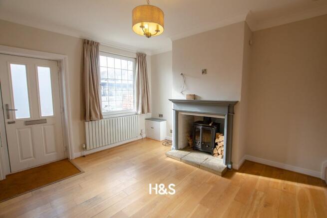 28 Station Road - lounge.jpg