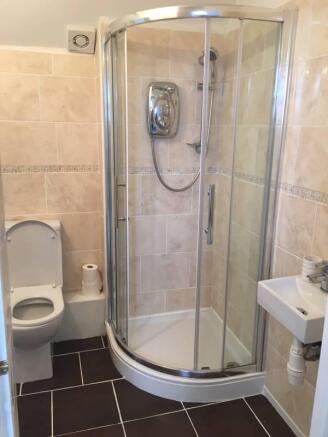 5 bed House Share to rent Image 9