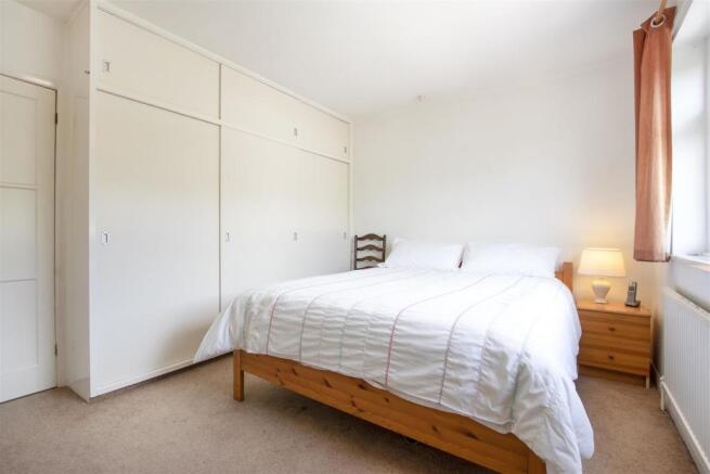 Bed1.jpg