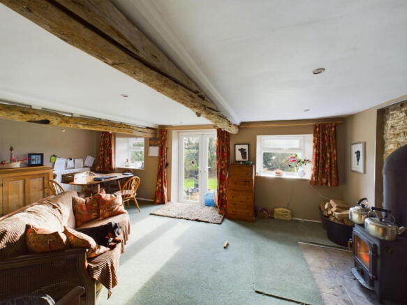 4 bed Link Detached House for sale Image 9