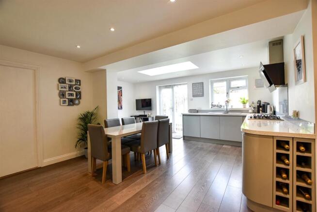 # Dining Area.jpg