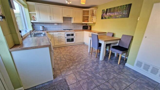 BREAKFAST KITCHEN