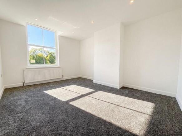 3 bed Semi-Detached for sale Image 9