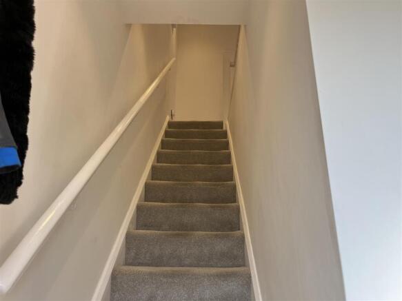 3 bed Terraced for sale Image 10