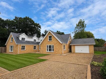 The Oaks, Soham, CB7