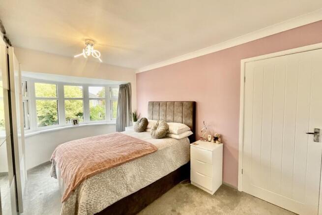 3 bed Semi-Detached for sale Image 12