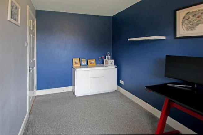 BEDROOM/ OFFICE