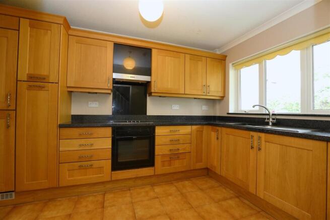 Hillside Drive, Cowbridge, Vale of Glamorgan, CF71 7EA photo 4