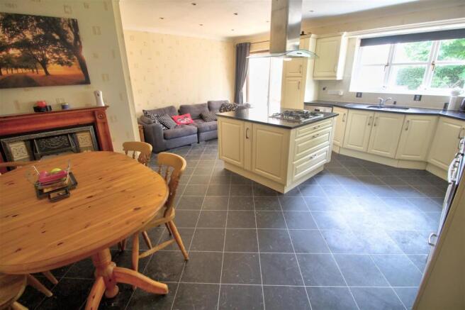 Modern Kitchen with Breakfast Area