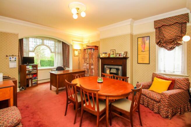 4 bed Detached for sale Image 11