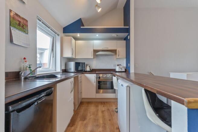 Kitchen / Lounge