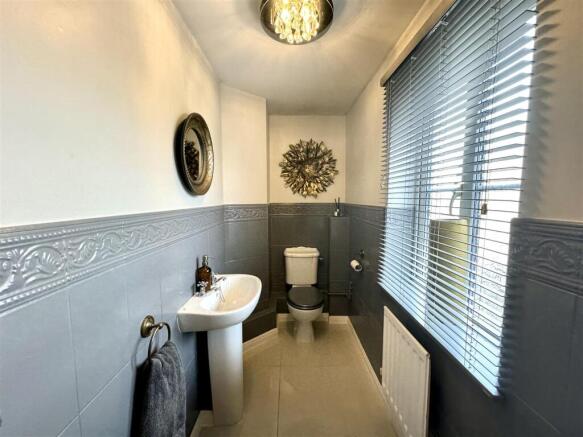 GROUND FLOOR CLOAKROOM/WC