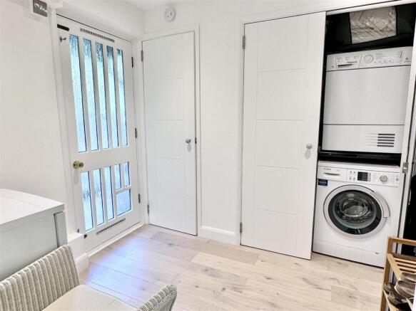 UTILITY/LAUNDRY ROOM