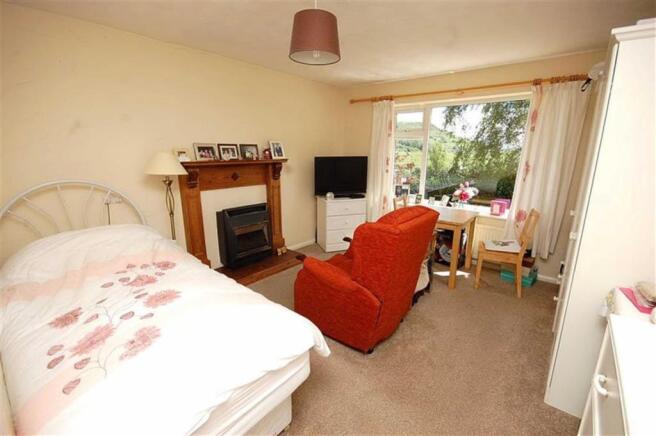 Living Room/Ground F