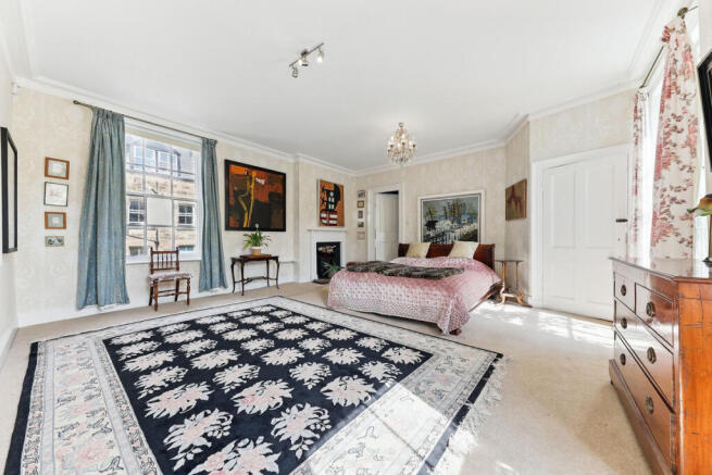 12 bed Town House for sale Image 11