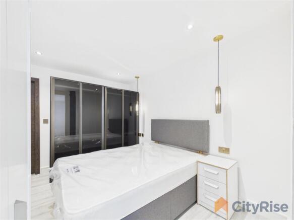 1 bed Apartment to rent Image 12