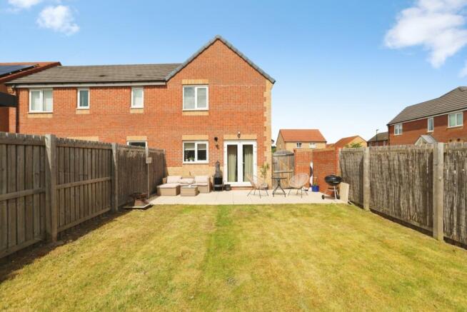 3 bed Semi-Detached for sale Image 4