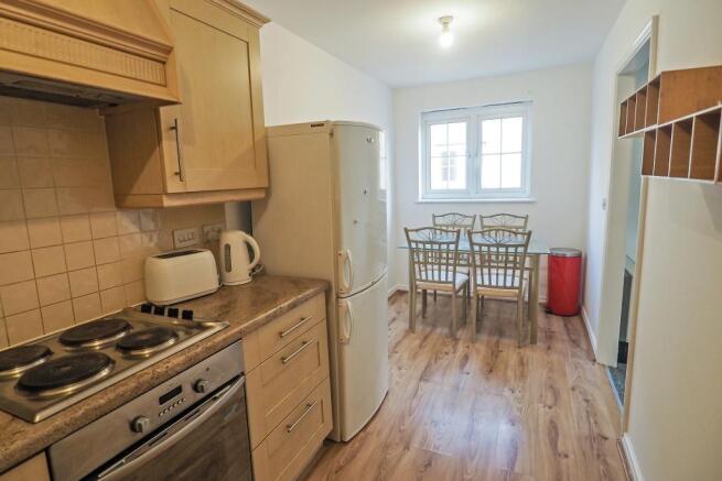 Kitchen / Dining Area