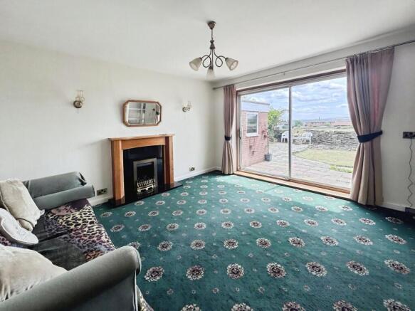3 bed Bungalow for sale Image 2