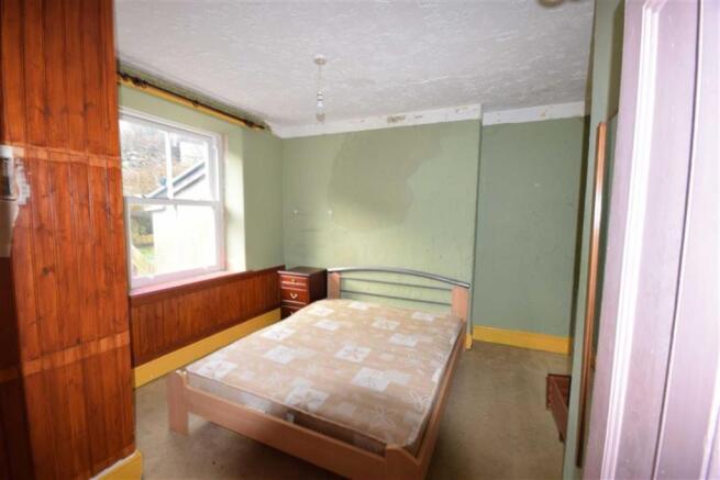 Bedroom 1 (rear)