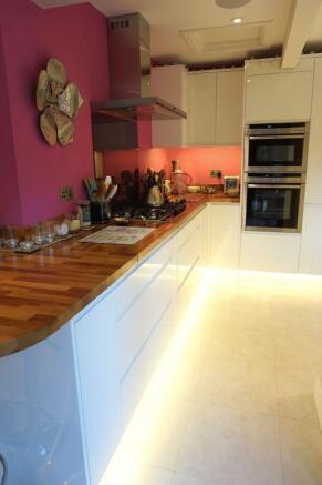 Kitchen Alt