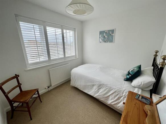 BEDROOM 2