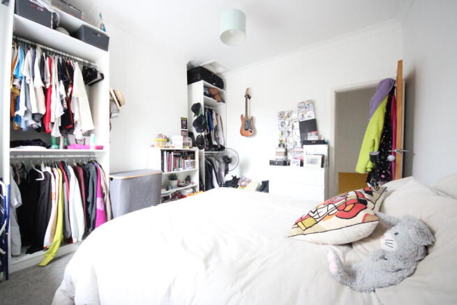 2 bed Terraced to rent Image 6