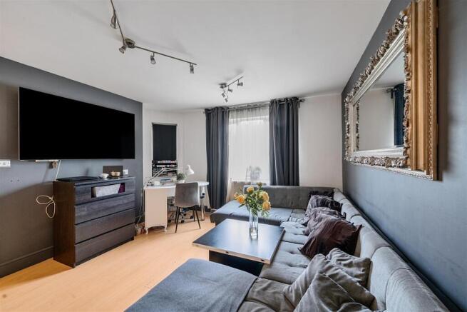 1296150-16-68261c6e51e7a-ARW .jpg