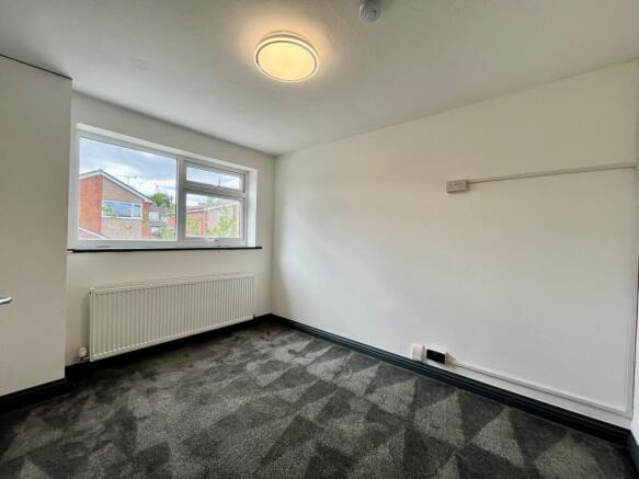 4 bed Detached to rent Image 8