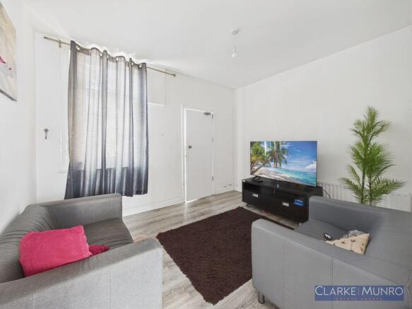 2 bed Terraced for sale Image 2