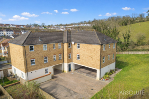 7, Darwin Court, Darwin Crescent, Torquay TQ2 7FN