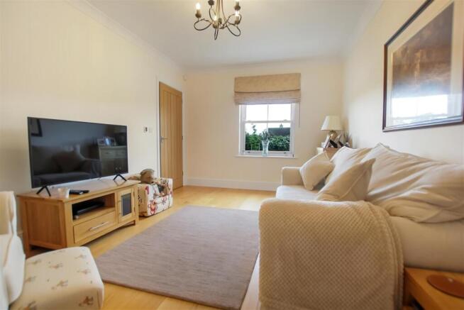 3 bed Detached for sale Image 8