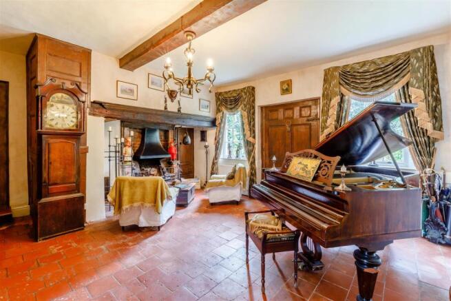 8471382-interior03.jpg