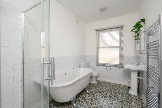 3 bed End of Terrace for sale Image 8