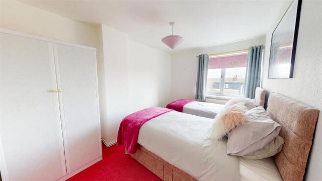 4 bed Semi-Detached for sale Image 10