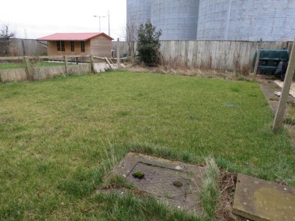 Photo 10