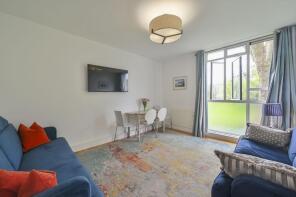 15, Reading House, Hallfield Estate, London W2 6HD