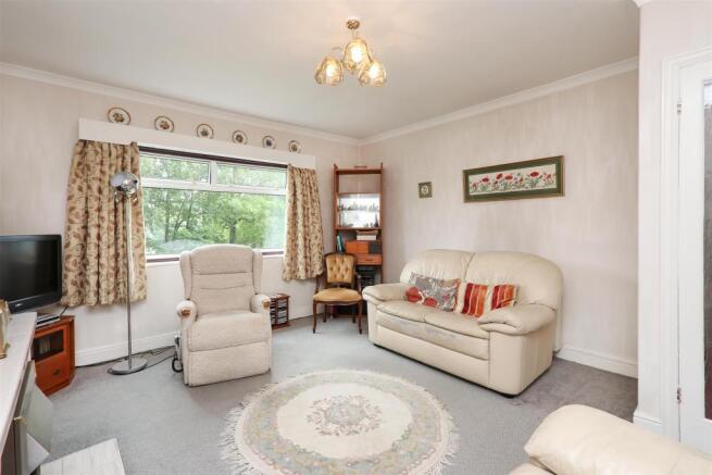 Living Room2.jpg