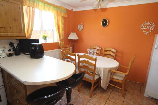 BREAKFAST KITCHEN