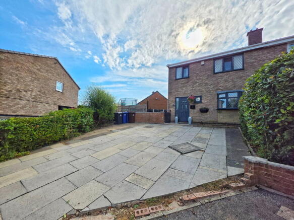 3 bed Semi-Detached for sale in barnsley